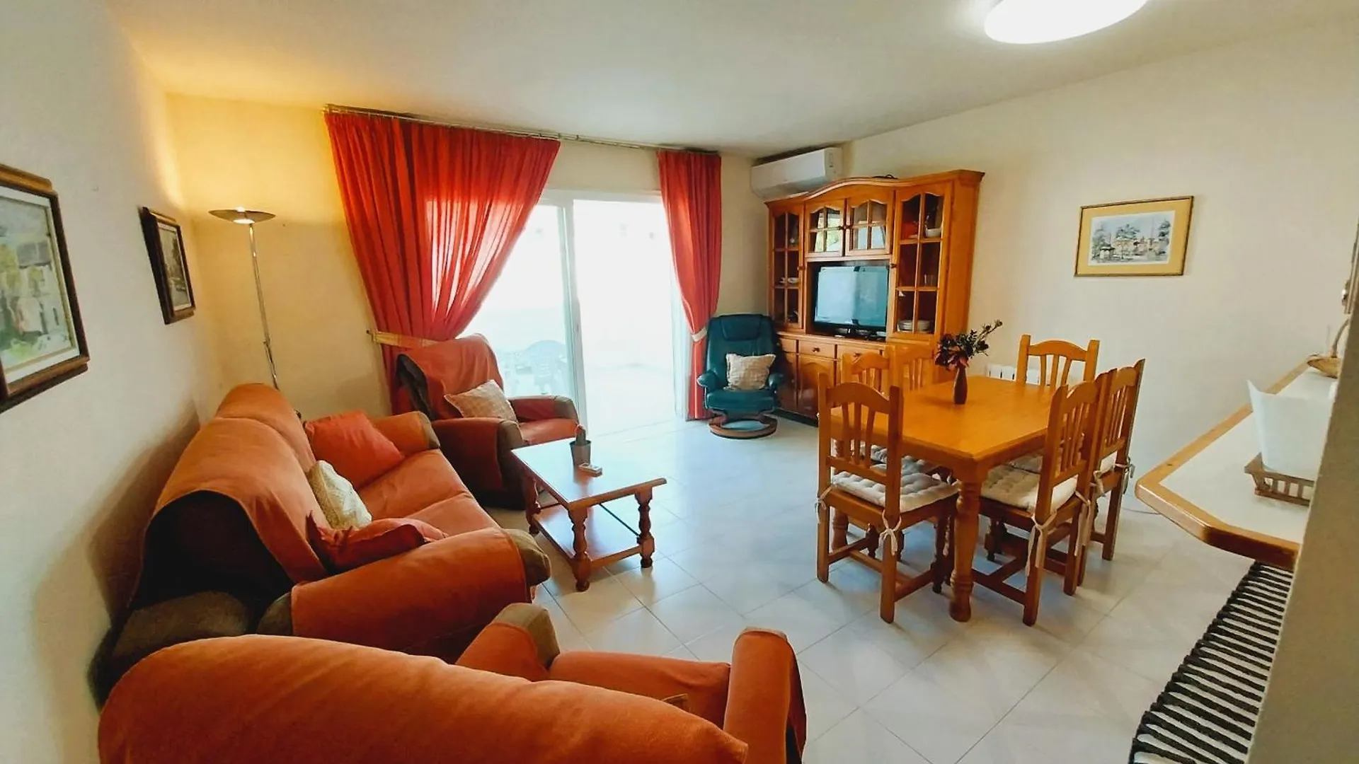 Buenavista Duplex 3 Beds Close To Amenities And Beach In Calahonda ミハス 0*,  スペイン