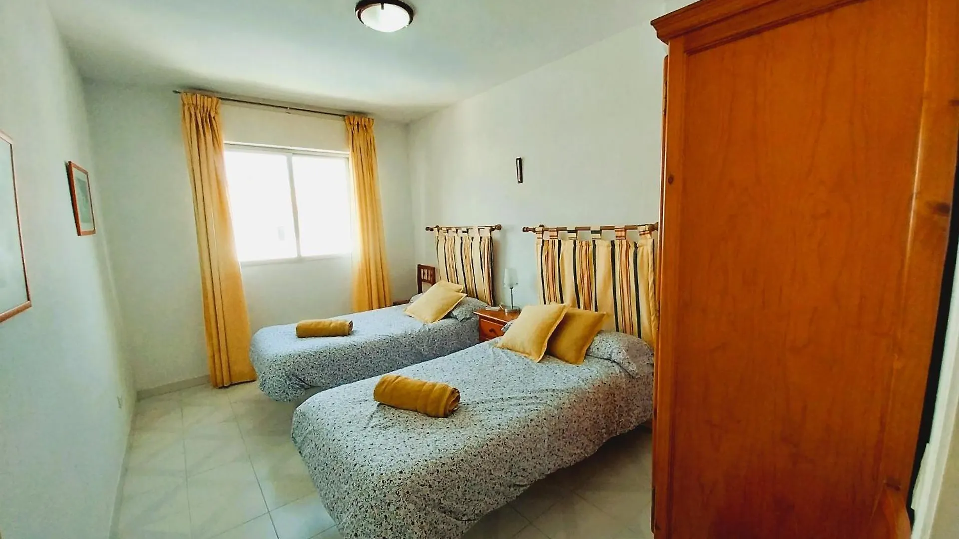 Buenavista Duplex 3 Beds Close To Amenities And Beach In Calahonda ミハス