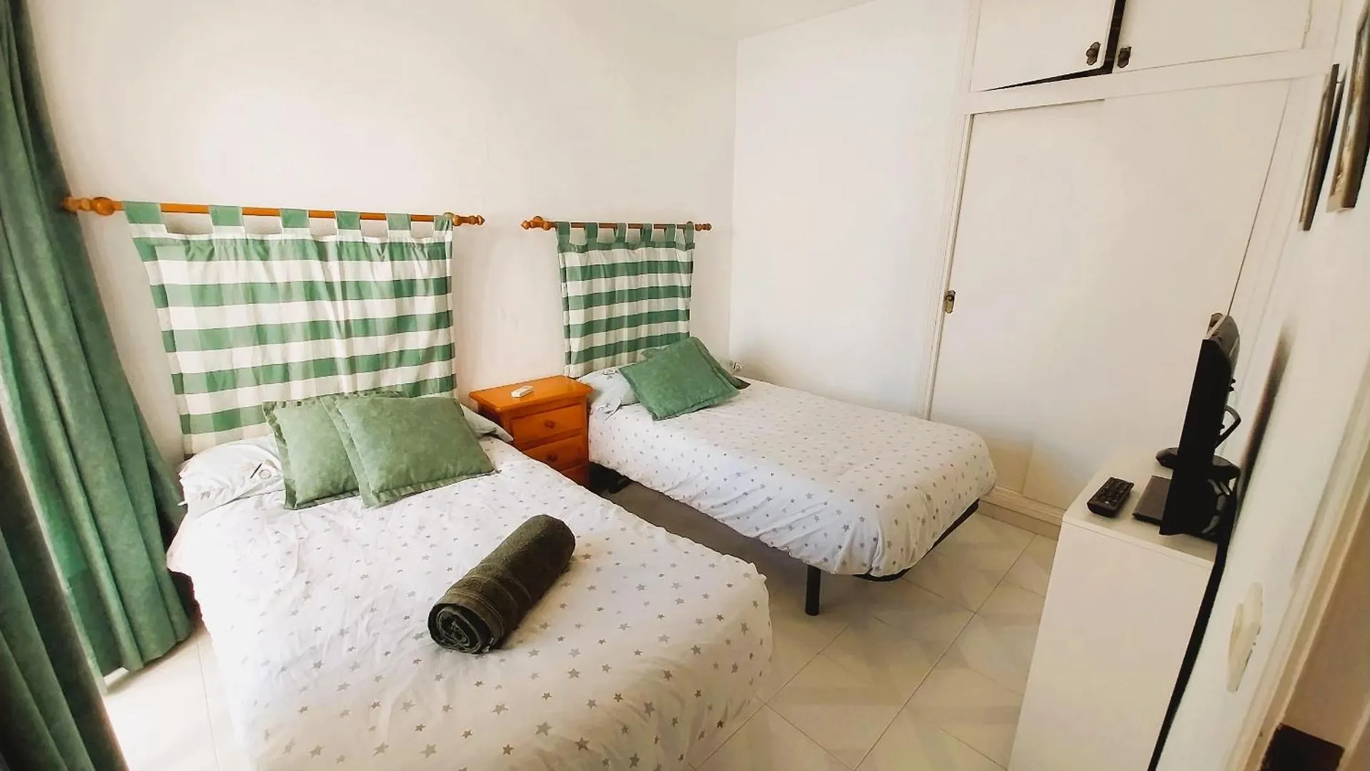 Buenavista Duplex 3 Beds Close To Amenities And Beach In Calahonda ミハス アパート